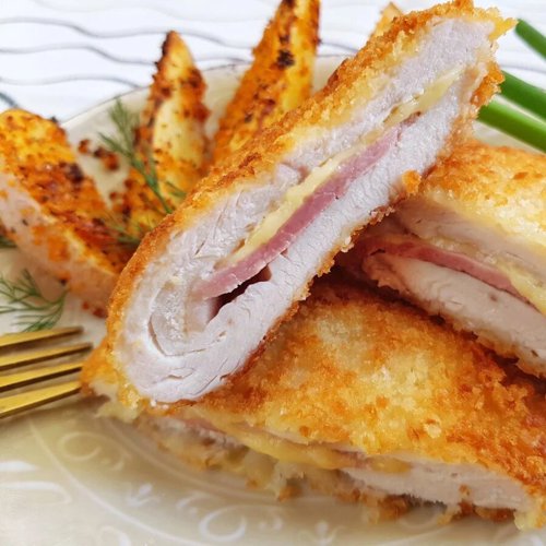 chicken-cordon-bleu-with-country-style-potatoes