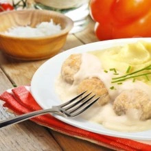 Ужин Кнели куриные паровые с картофельным пюре под молочным соусом Меню Диета Мал VIP Малышевой