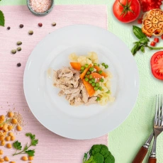 Индейка под соусом Морне и цветная капуста